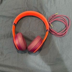 SoldSold
Beats By Dre Solo 3 Solo3 Wireless On-Ear Headphones Pop Magenta Oran